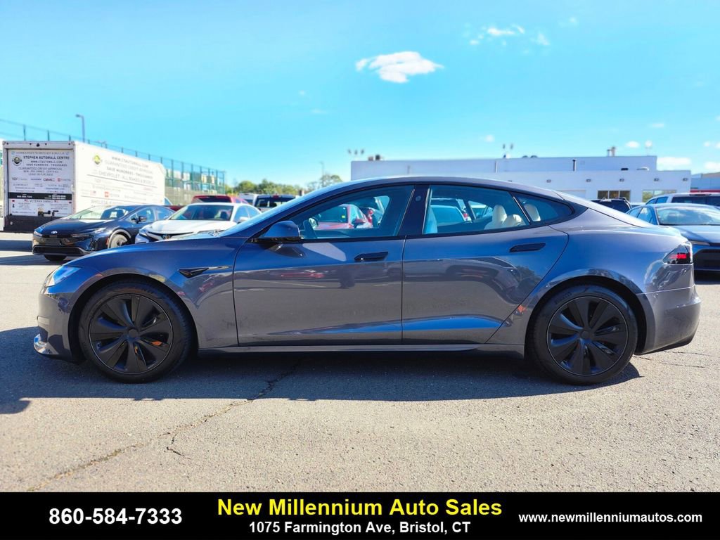 Used 2022 Tesla Model S image 2