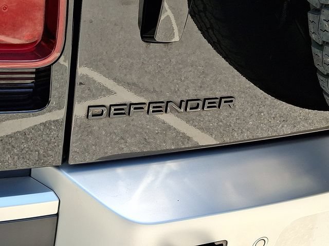 Used 2024 Land Rover Defender 110 S AWD/4WD image 30