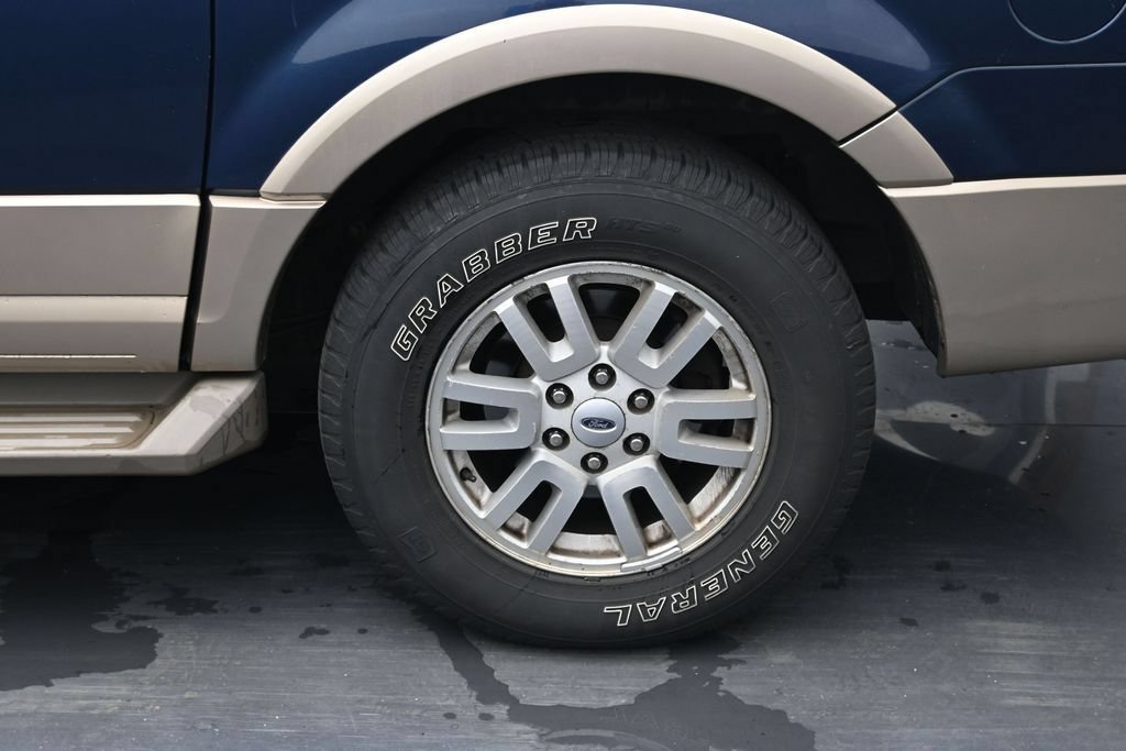 Used 2014 Ford Expedition EL XLT w/ Equipment Group 202A AWD/4WD image 12