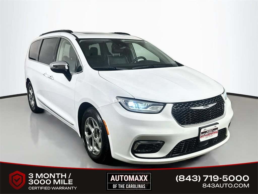 Used 2023 Chrysler Pacifica Limited FWD image 1