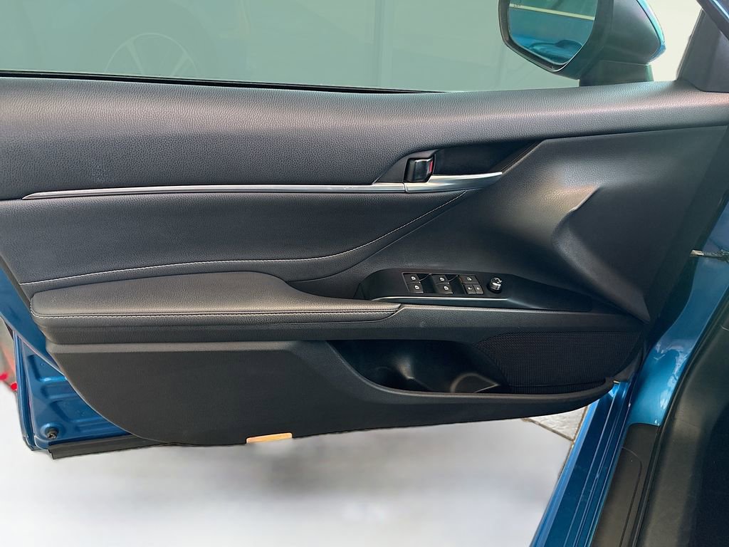 Certified 2018 Toyota Camry XSE FWD image 23