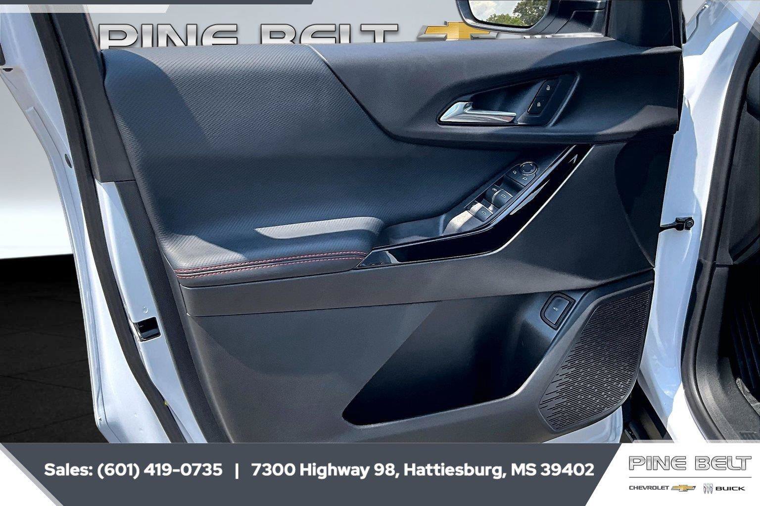 New 2027 Chevrolet Equinox RS FWD image 17