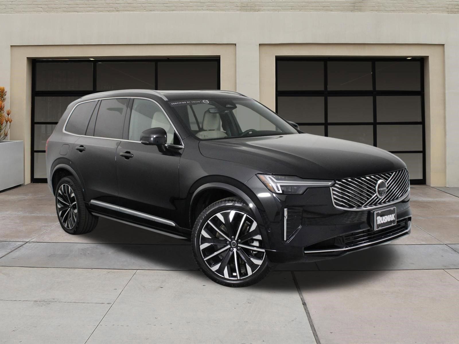 Certified 2025 Volvo XC90 T8 Plus AWD/4WD image 34