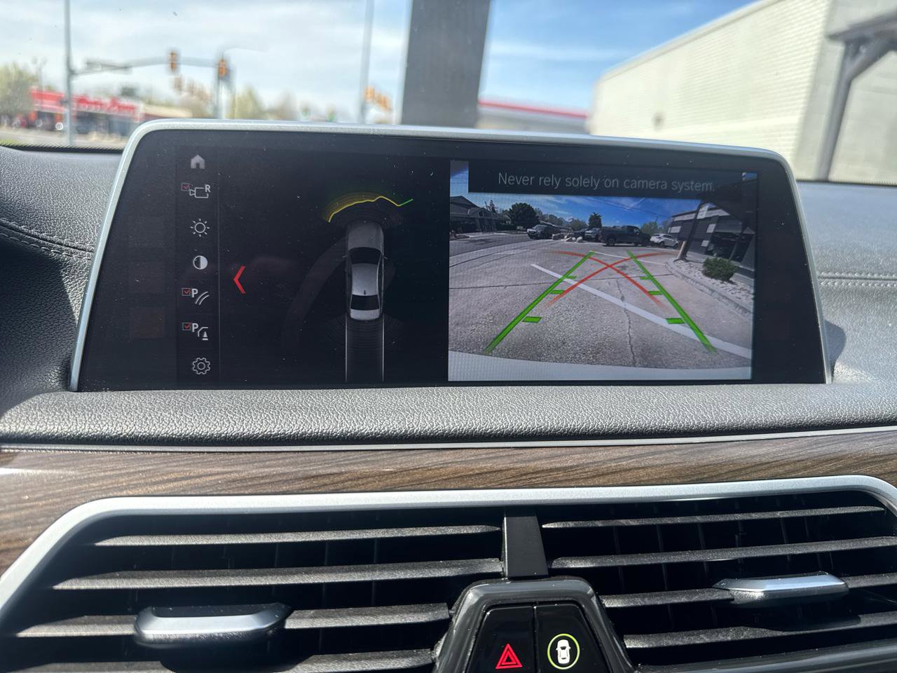 Used 2019 BMW 740i xDrive image 17