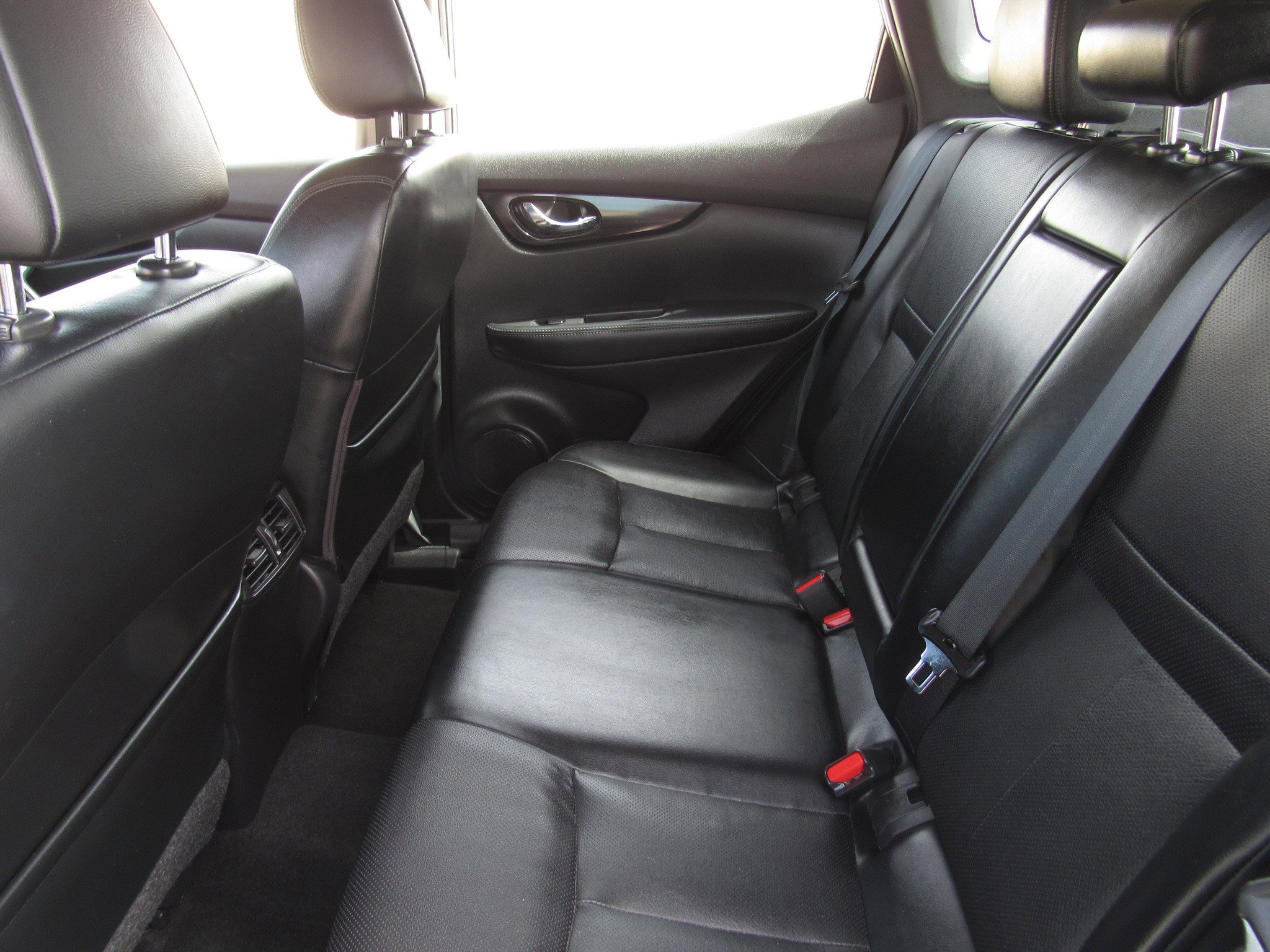 Used 2022 Nissan Rogue Sport SL image 14