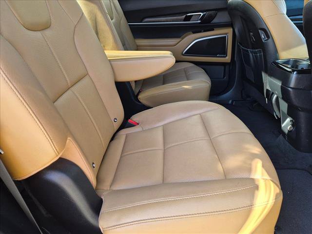 Used 2022 Kia Telluride SX w/ Towing Package FWD image 20