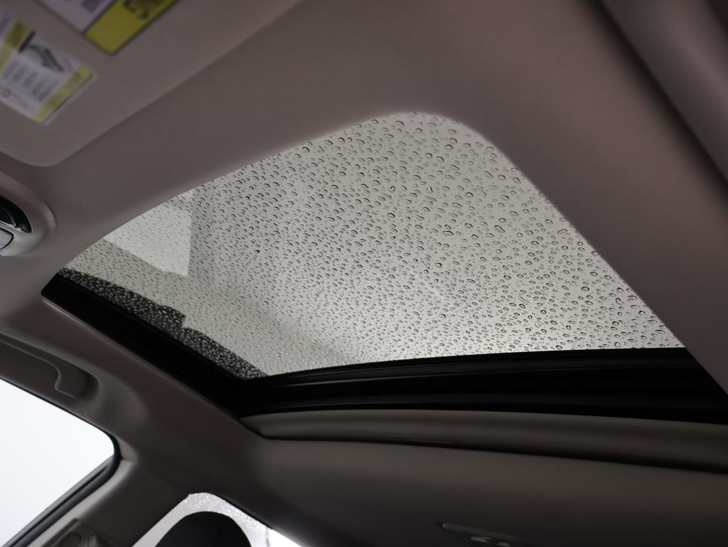 Used 2023 Subaru Outback Premium image 8