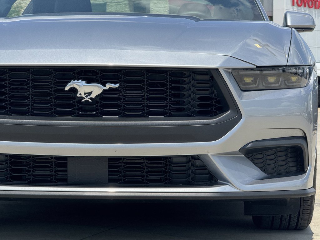 Used 2026 Ford Mustang Premium RWD image 8