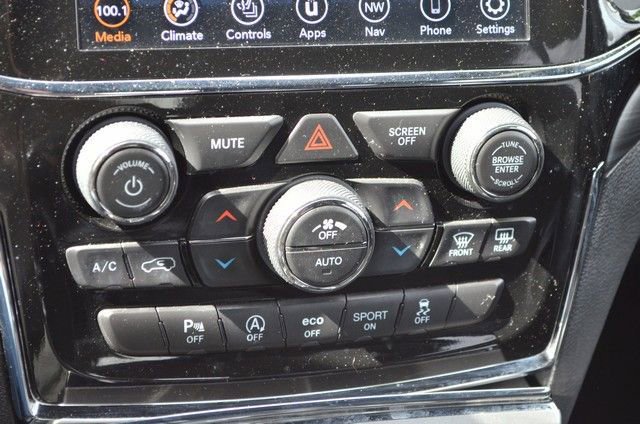 Used 2020 Jeep Grand Cherokee Altitude image 30