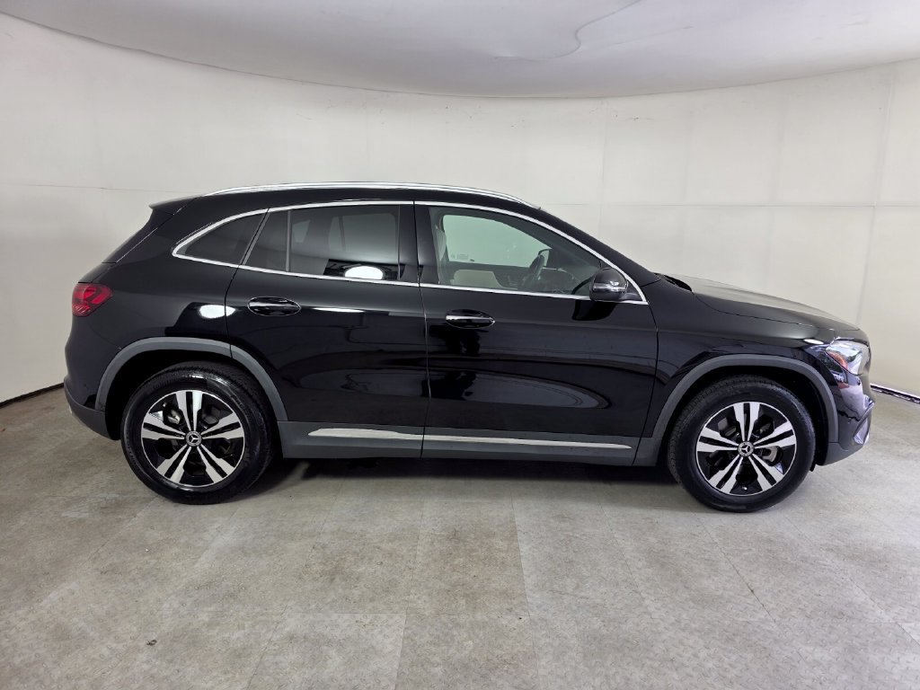Certified 2025 Mercedes-Benz GLA 250 image 3