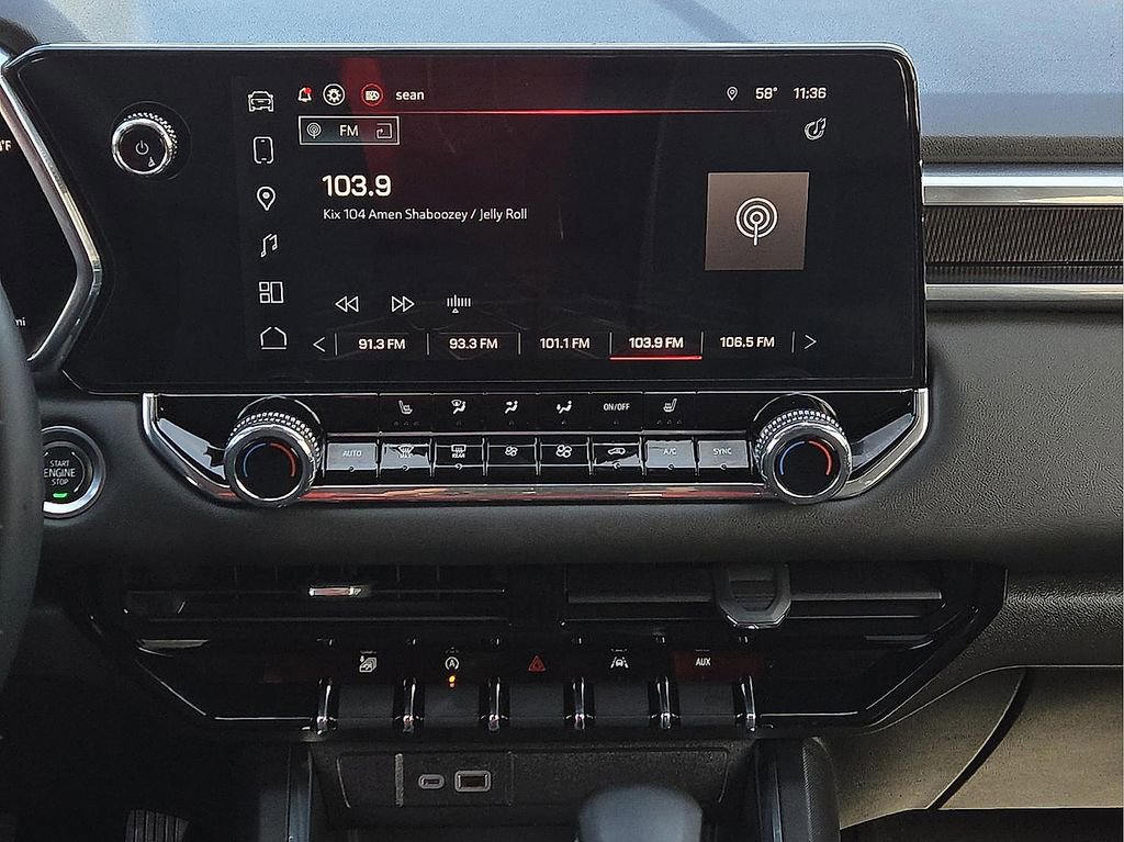 Used 2024 GMC Canyon Elevation w/ Elevation Premium Package image 11