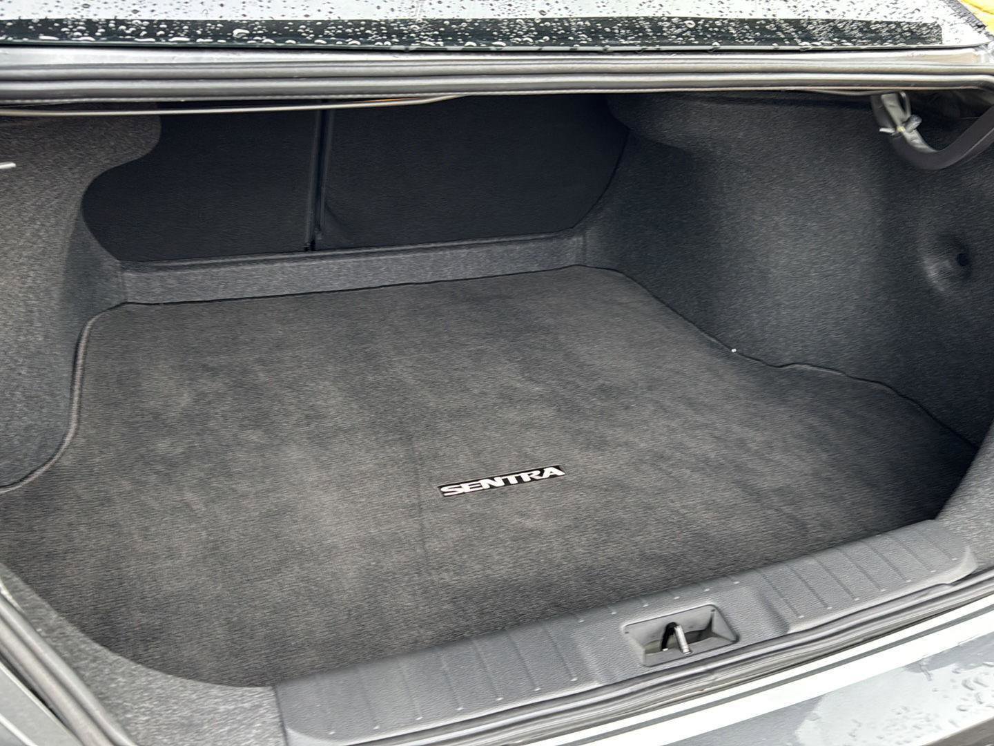 Used 2024 Nissan Sentra SR w/ SR Premium Package image 30