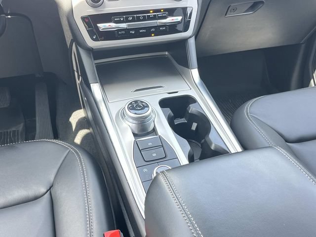 Used 2023 Ford Explorer XLT w/ Equipment Group 202A AWD/4WD image 17