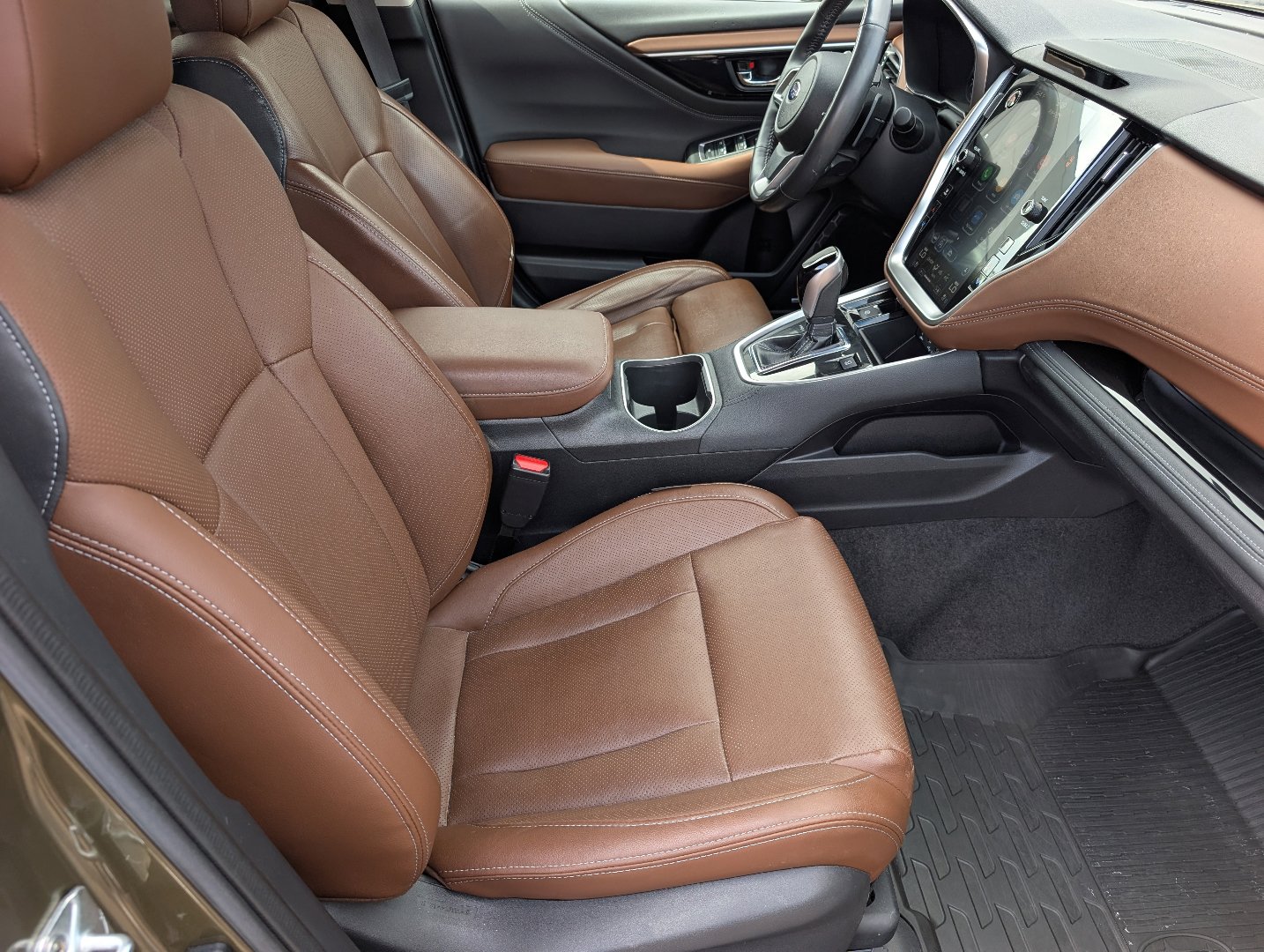 Used 2021 Subaru Outback Touring AWD/4WD image 11