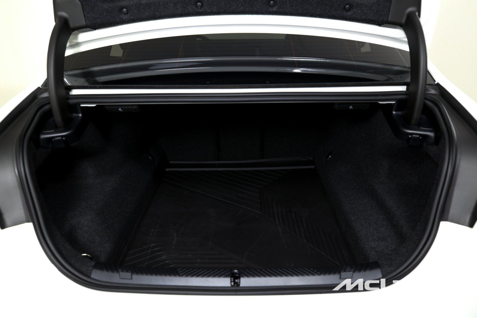 Used 2026 BMW M5 w/ Carbon Package AWD/4WD image 20