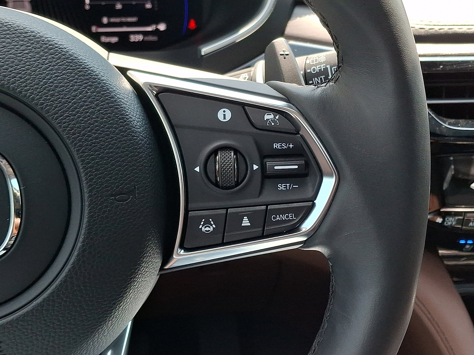 Certified 2024 Acura MDX w/ Advance Package AWD/4WD image 22
