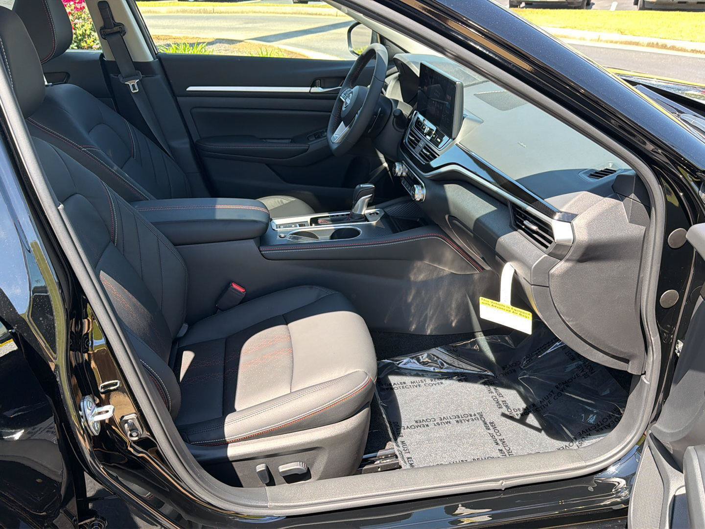 New 2026 Nissan Altima 2.5 SR w/ SR Premium Package FWD image 13