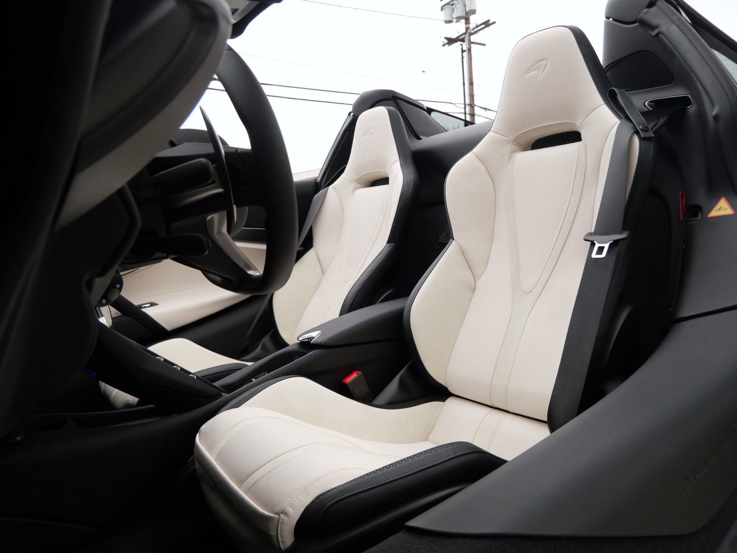 Used 2024 McLaren 750S Spider image 16