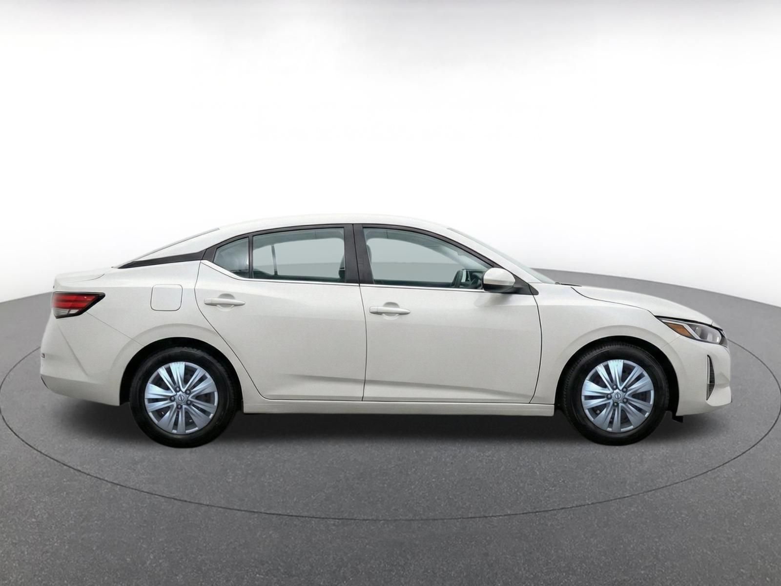Used 2025 Nissan Sentra S FWD image 10