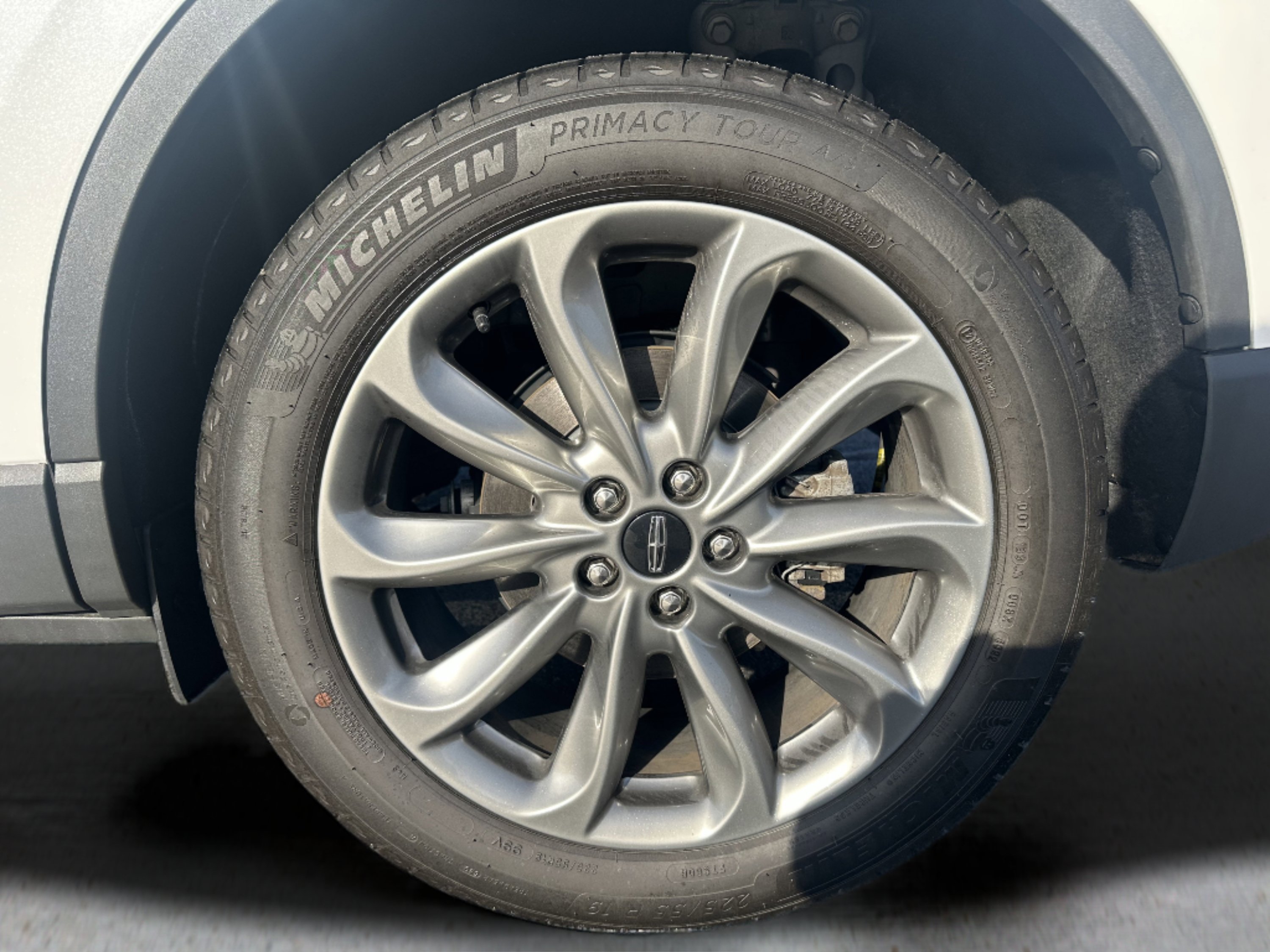 Used 2022 Lincoln Corsair AWD w/ Premium Package image 8