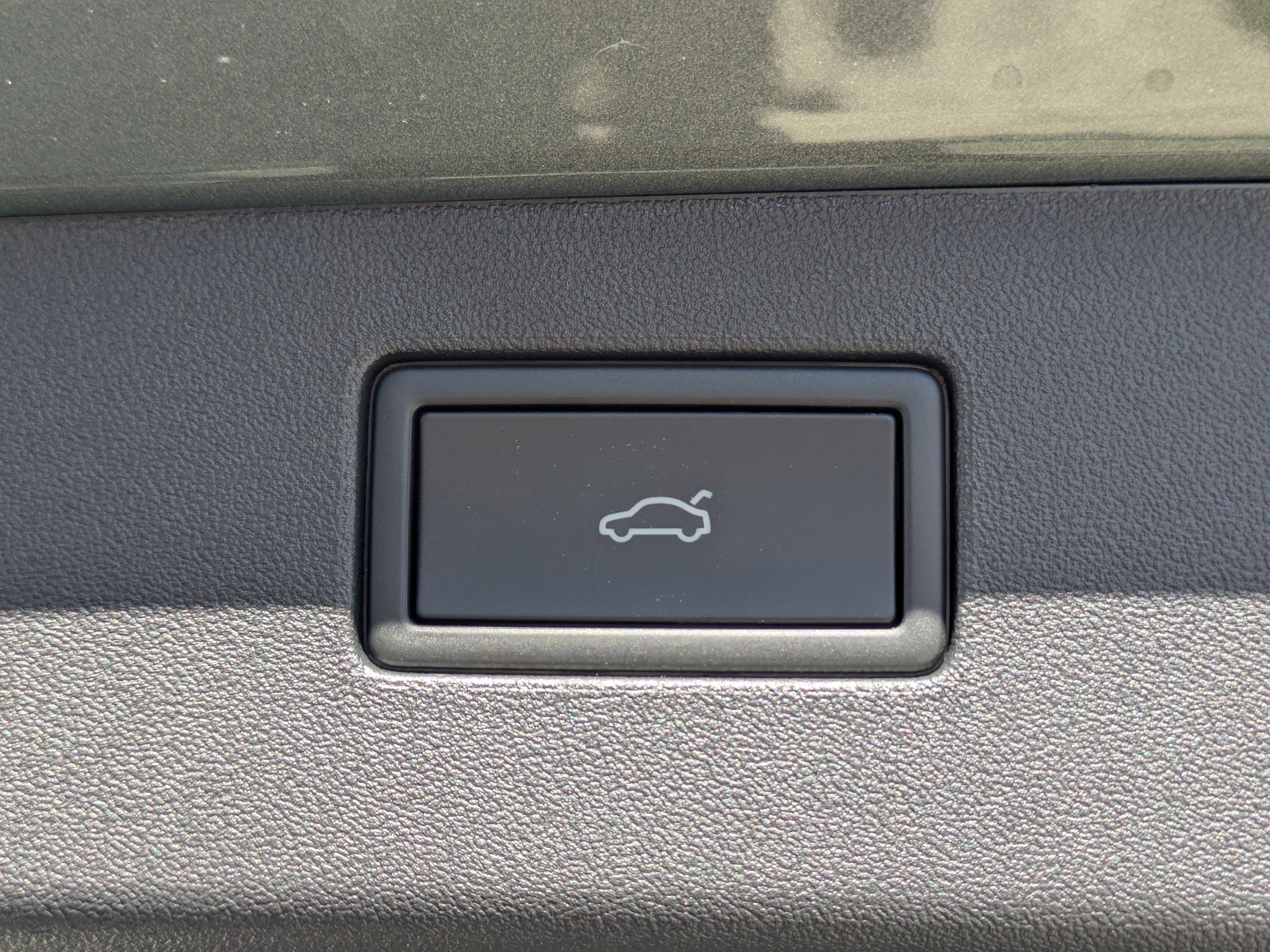 New 2026 Volkswagen Tiguan SE R-Line image 14