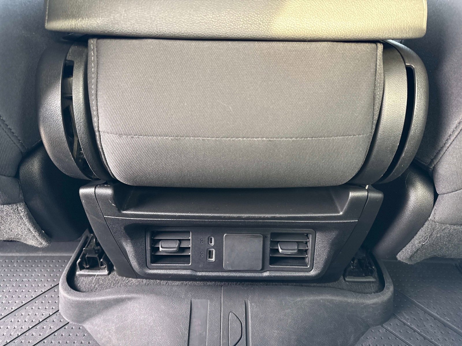 Used 2024 Chevrolet Silverado 1500 Custom image 16