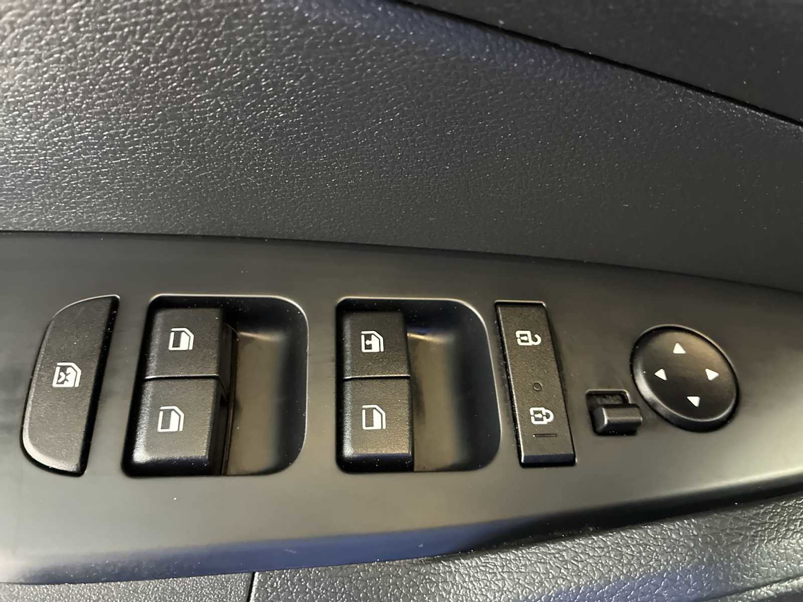 Used 2023 Kia Sportage LX AWD/4WD image 15