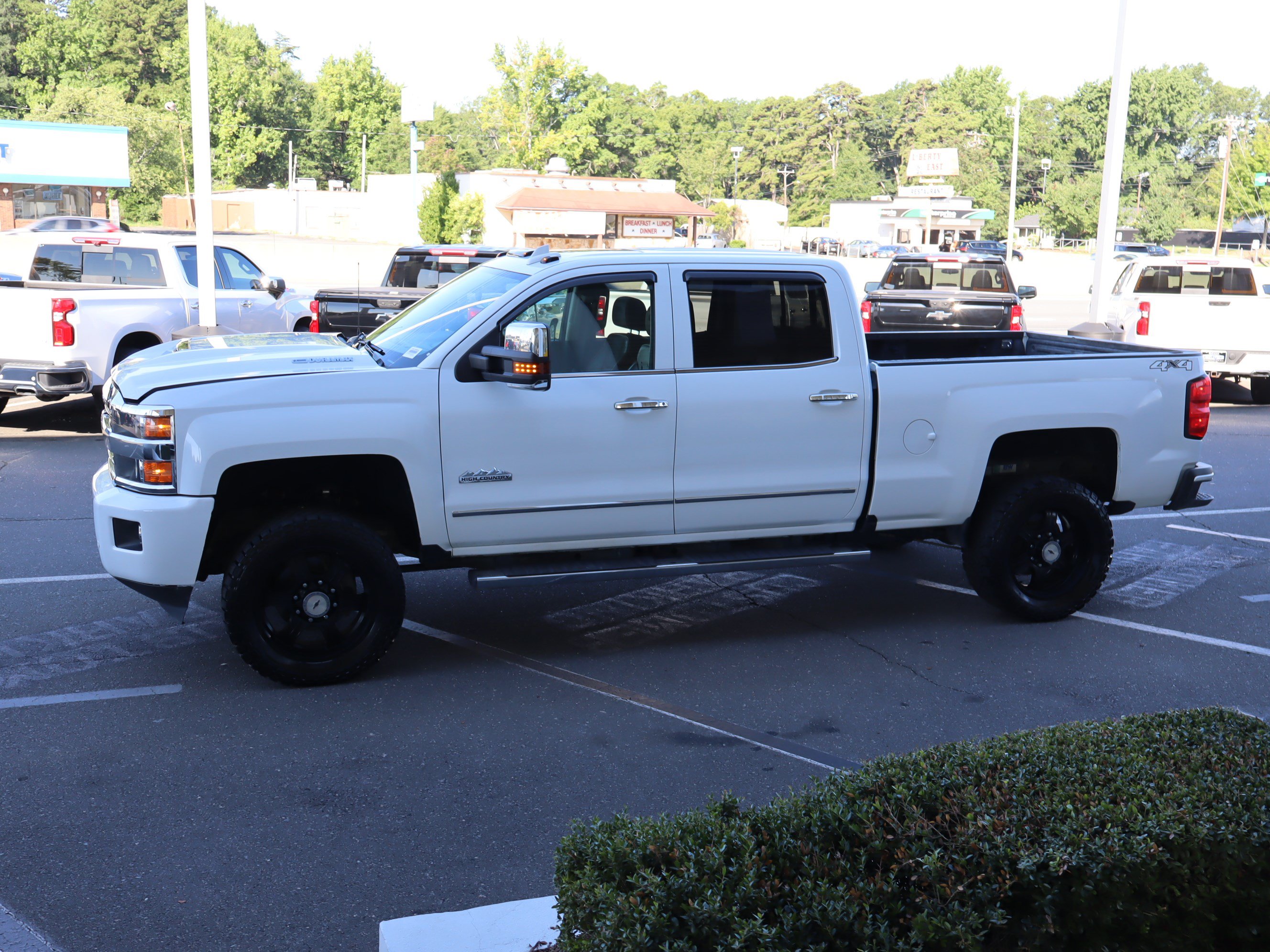 Used 2019 Chevrolet Silverado 2500 High Country w/ Duramax Plus Package AWD/4WD image 7