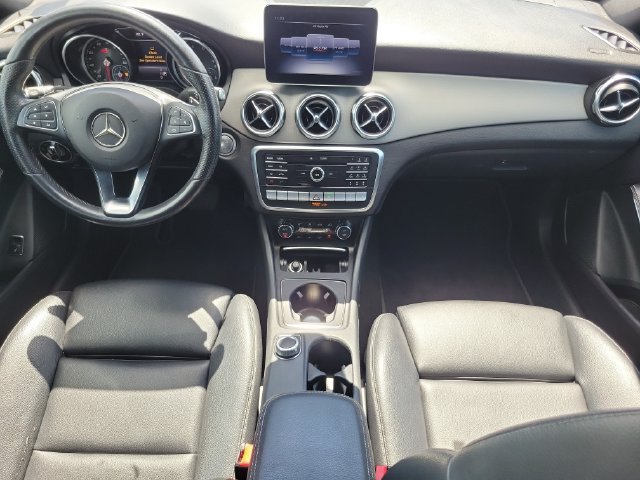 Used 2020 Mercedes-Benz GLA 250 4MATIC w/ Premium Package image 8