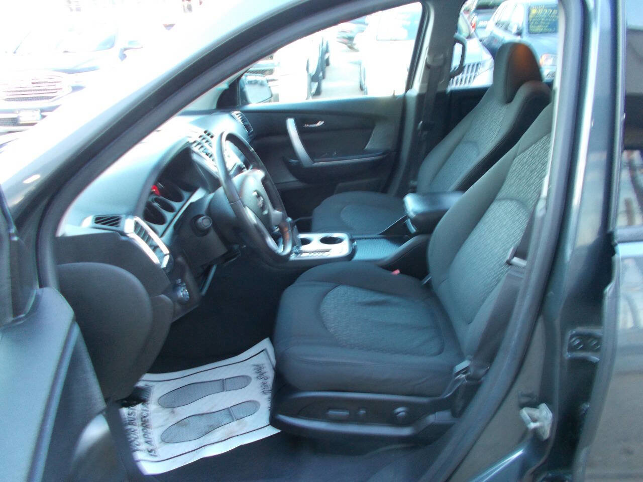 Used 2011 GMC Acadia SLE image 11