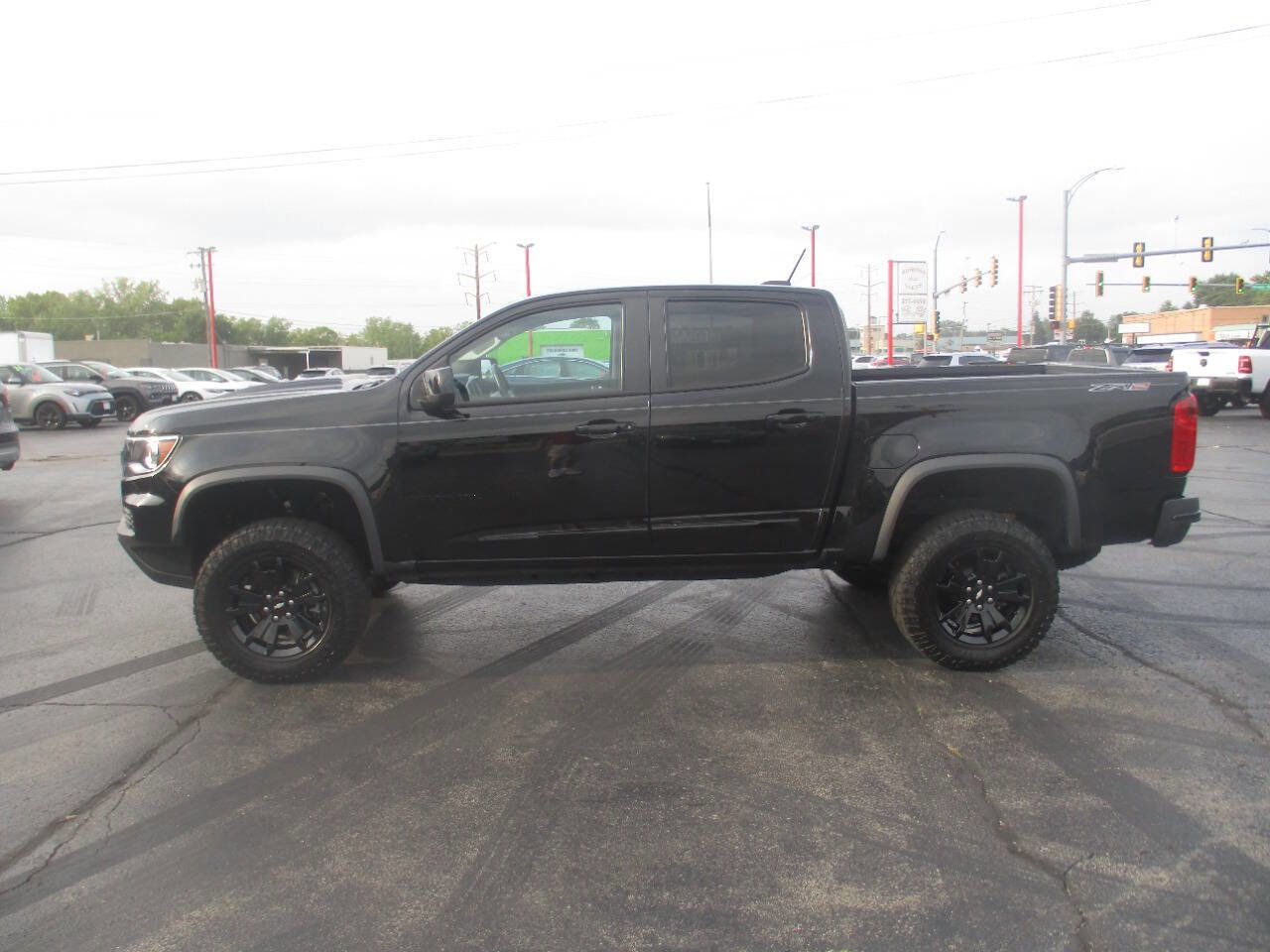 Used 2022 Chevrolet Colorado ZR2 w/ ZR2 Midnight Special Edition image 2