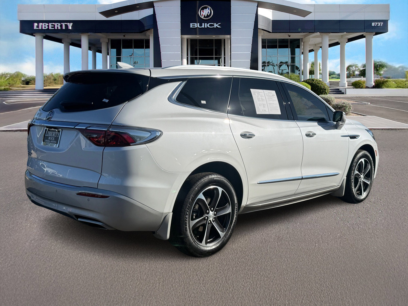 Used 2022 Buick Enclave Premium w/ LPO, Touring Package AWD/4WD image 3