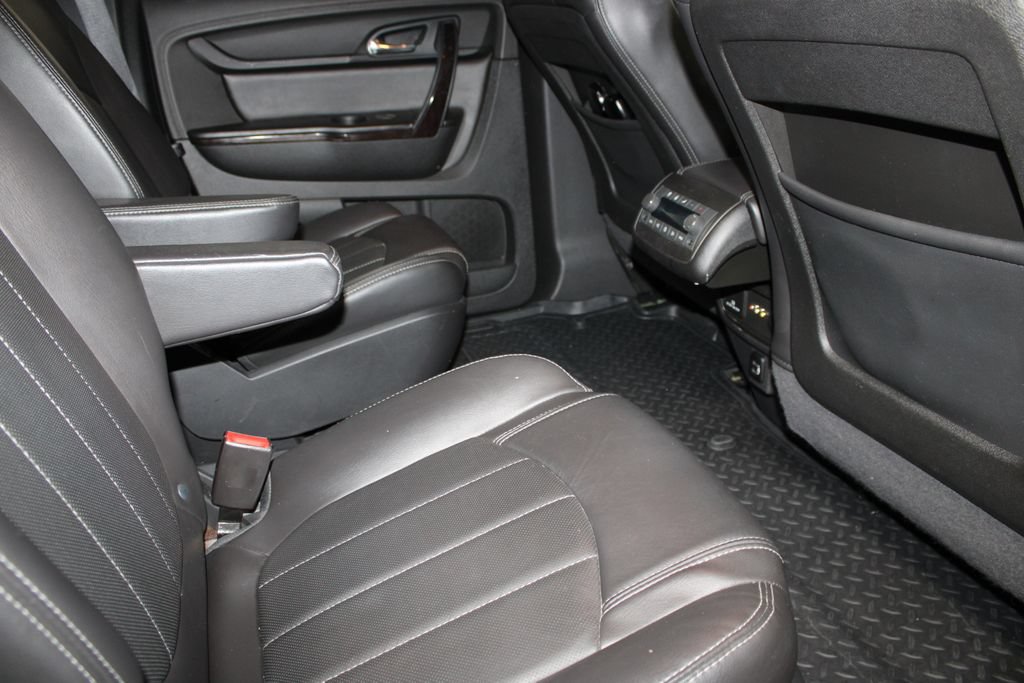 Used 2017 Chevrolet Traverse Premier FWD image 29