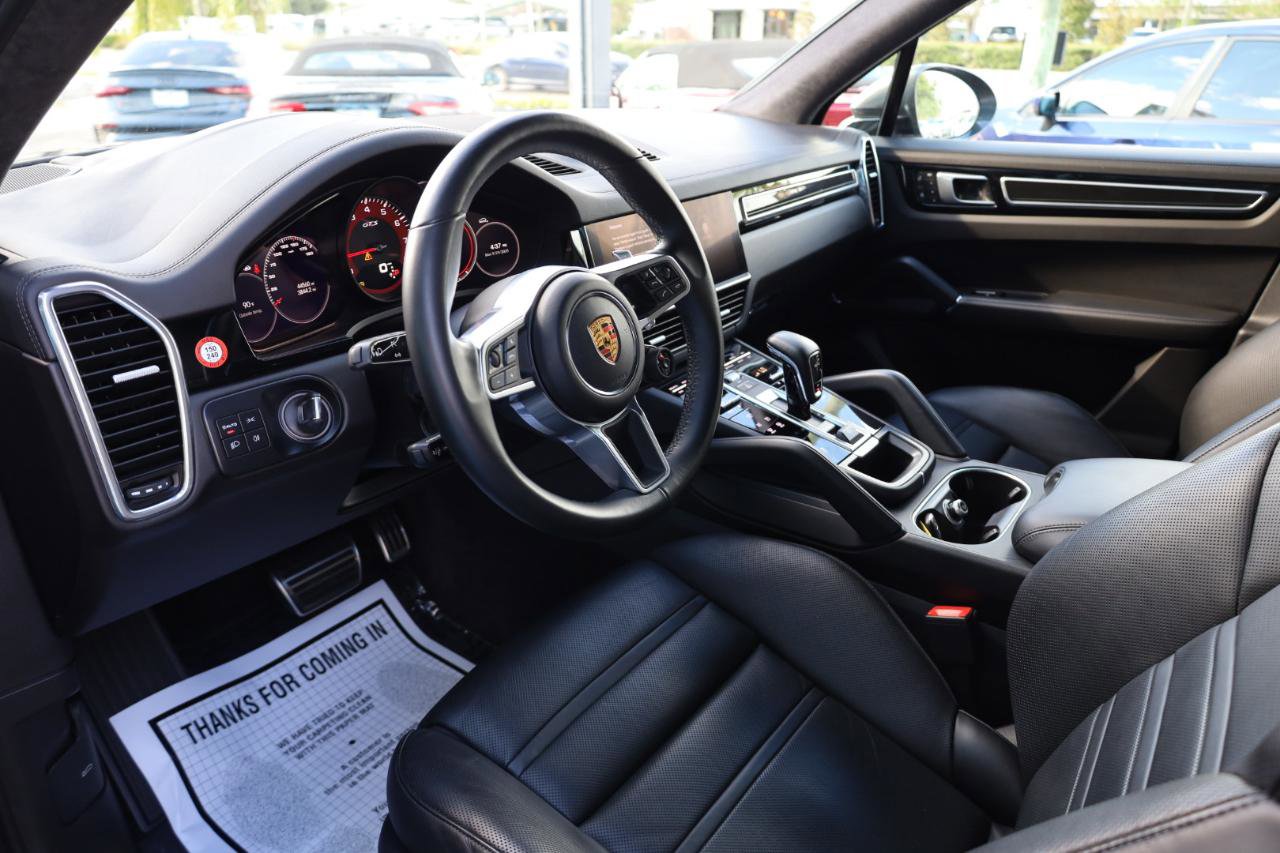 Used 2022 Porsche Cayenne GTS AWD/4WD image 8