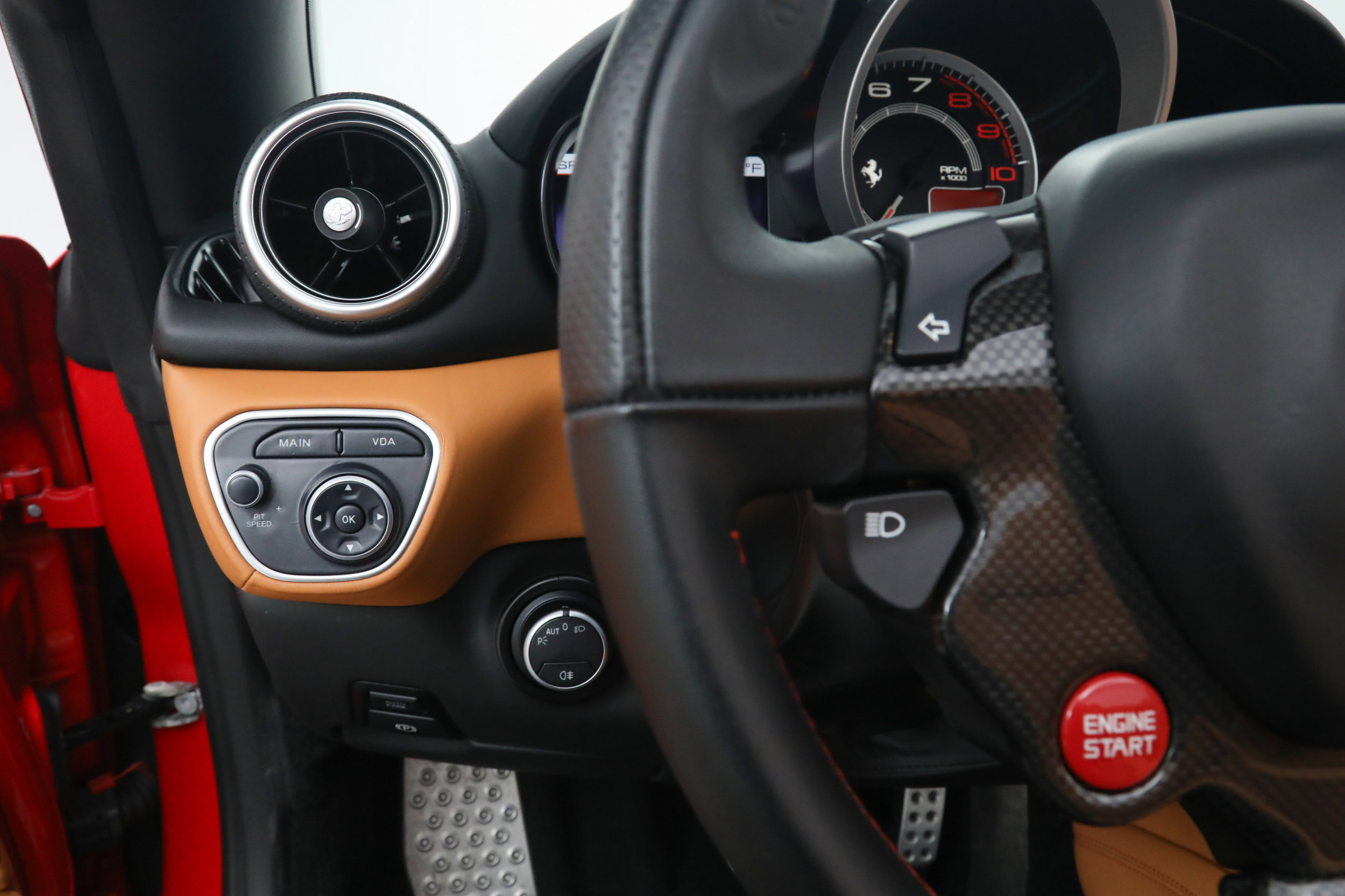 Certified 2017 Ferrari California T image 30