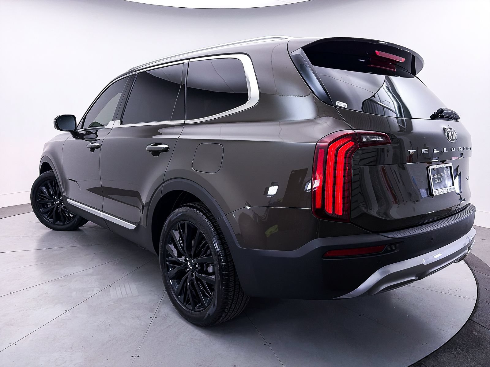 Used 2020 Kia Telluride SX FWD image 2