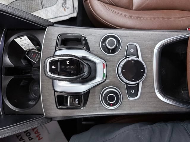 Used 2023 Alfa Romeo Stelvio Ti AWD/4WD image 25