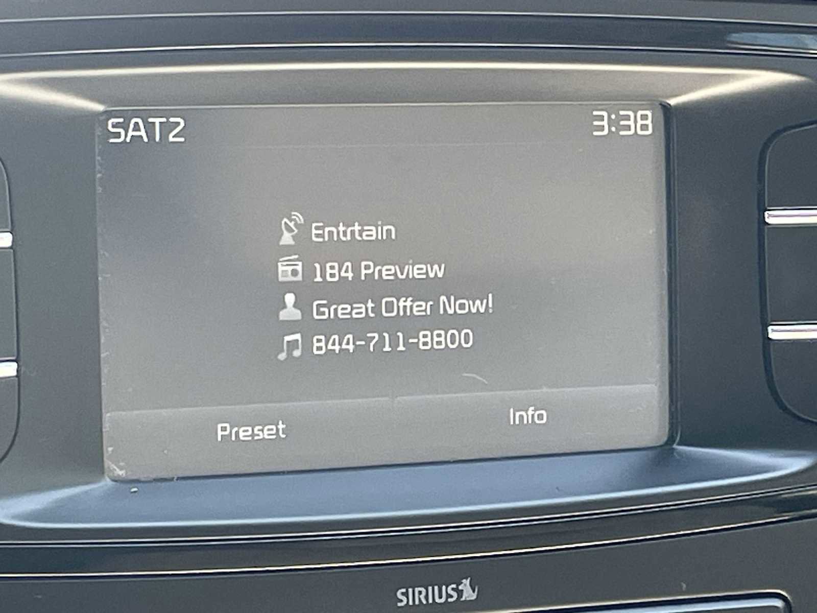 Used 2017 Kia Sorento LX image 18