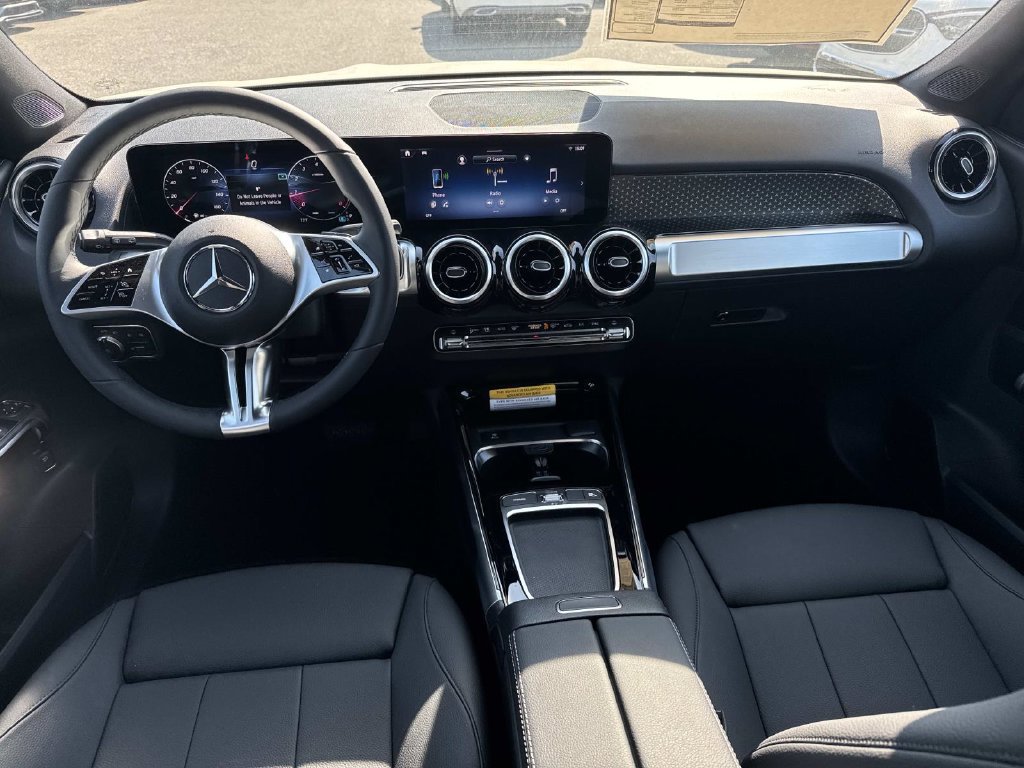 Used 2026 Mercedes-Benz GLB 250 image 7