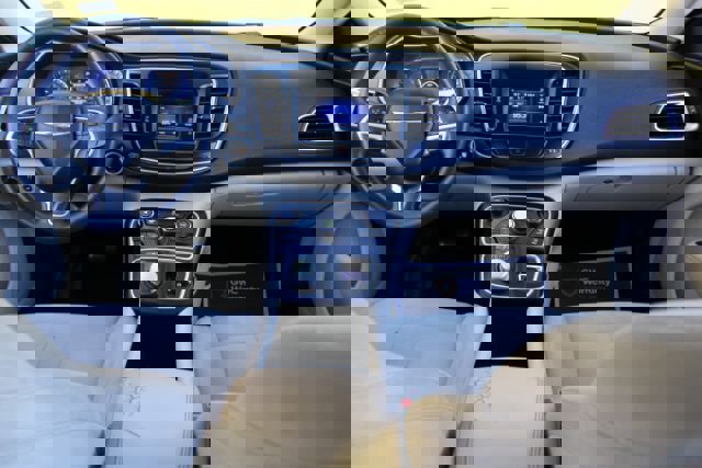 Used 2015 Chrysler 200 Limited image 12