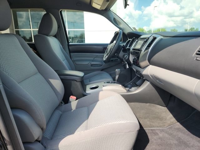 Used 2015 Toyota Tacoma PreRunner w/ SR5 Package RWD image 13