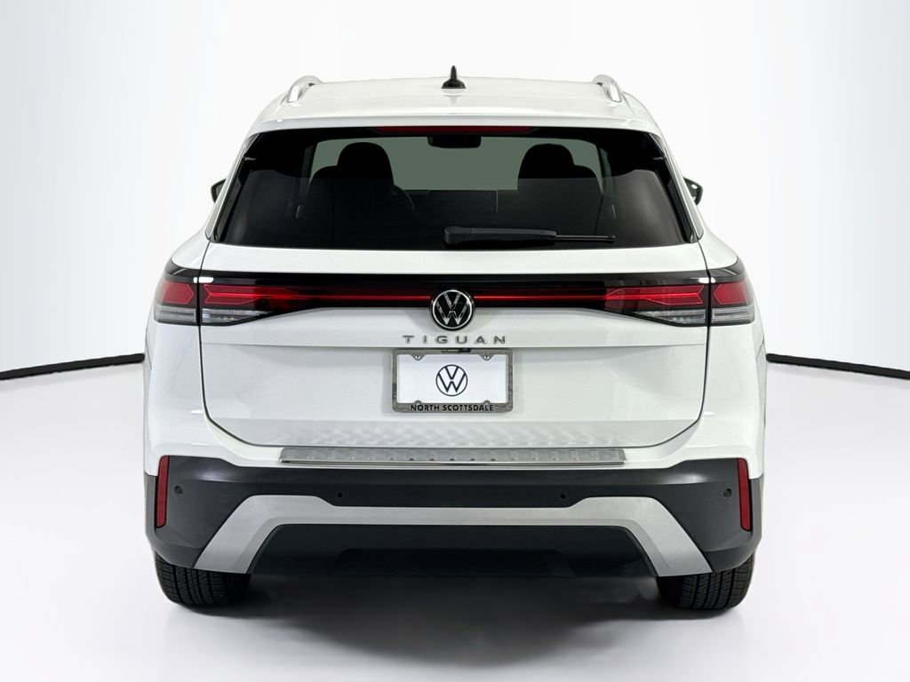 Used 2025 Volkswagen Tiguan S w/ 18" Wheel Package FWD image 6
