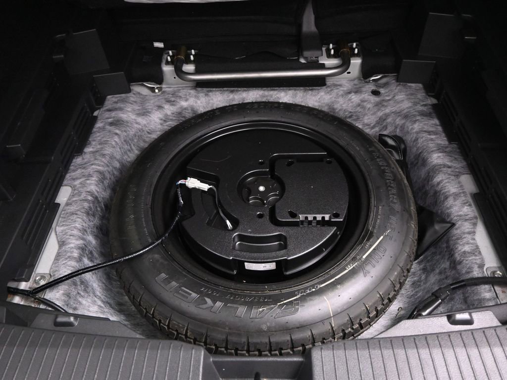 Used 2023 Nissan Rogue SV image 26