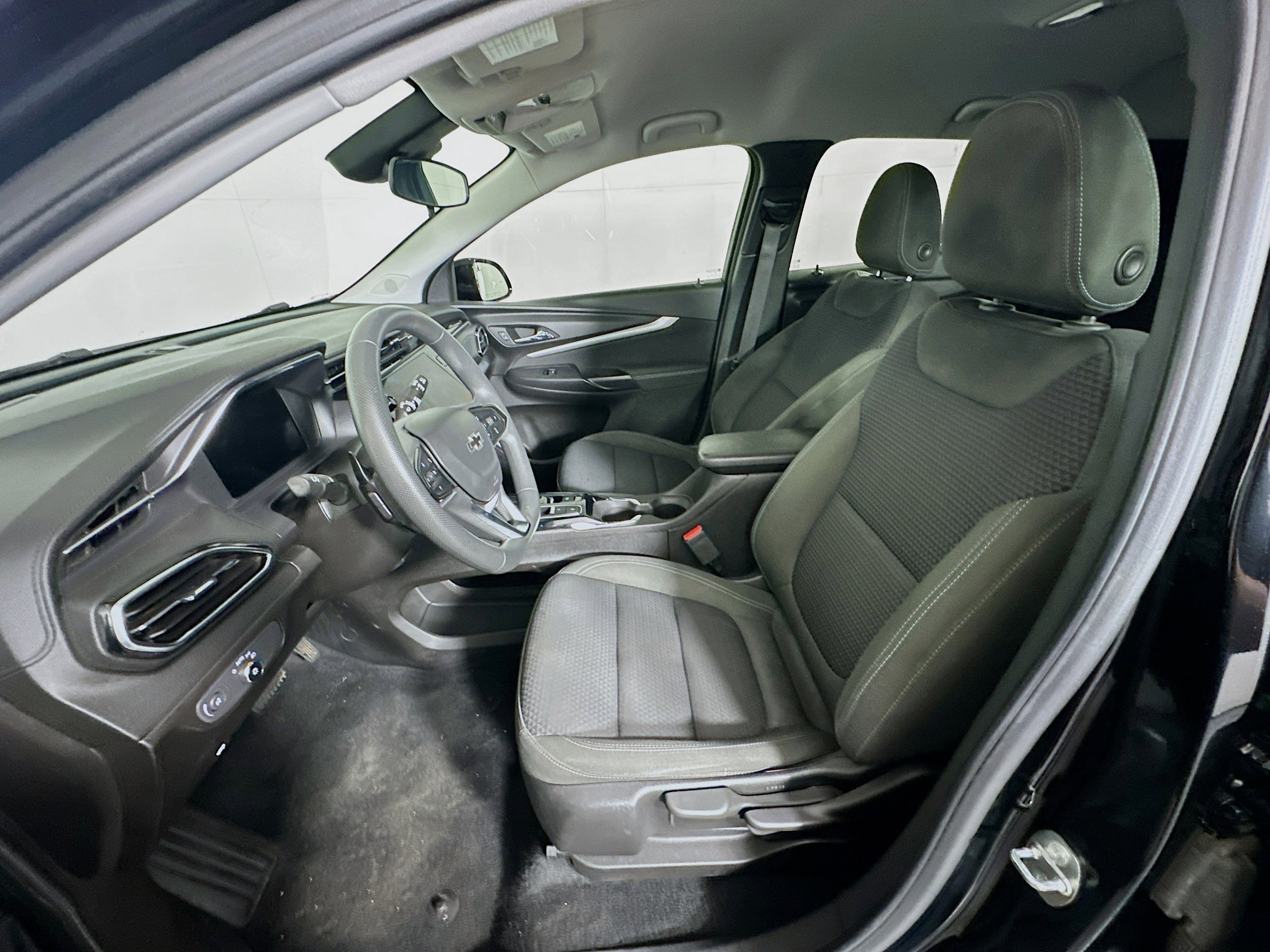 Used 2023 Chevrolet Bolt EUV LT w/ Driver Confidence Package FWD image 13