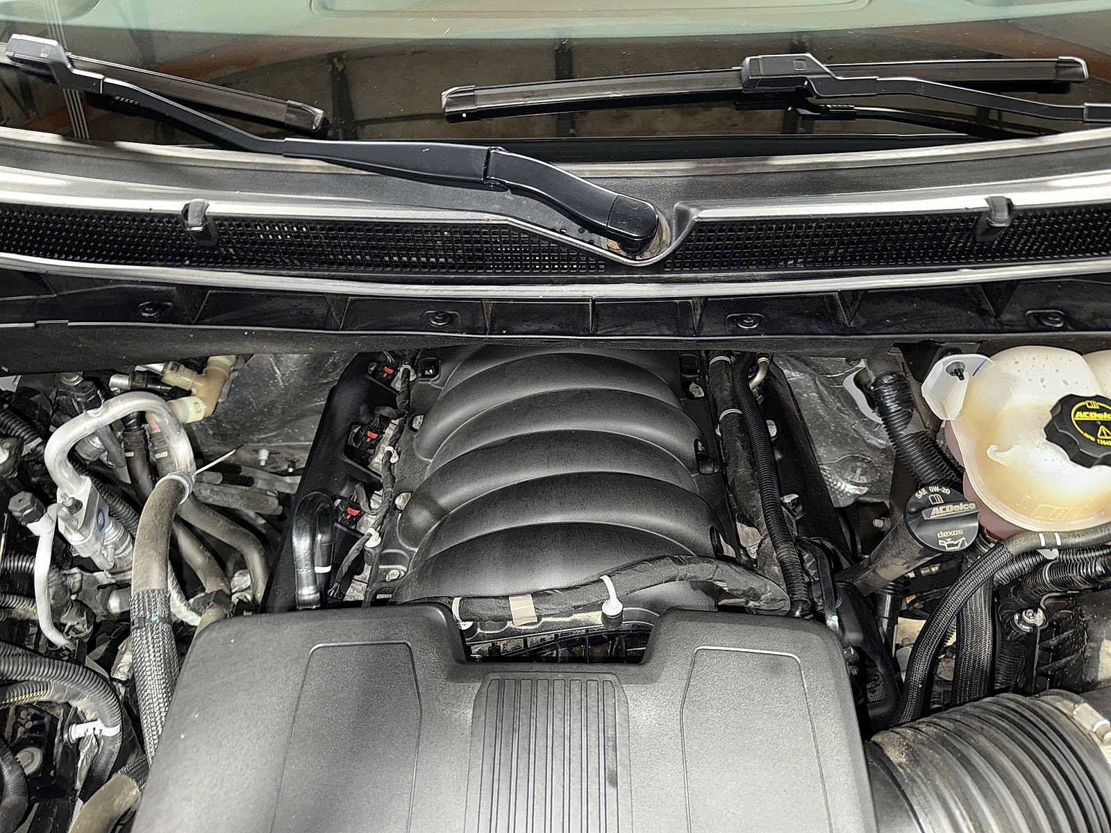 Used 2024 GMC Yukon SLT image 12