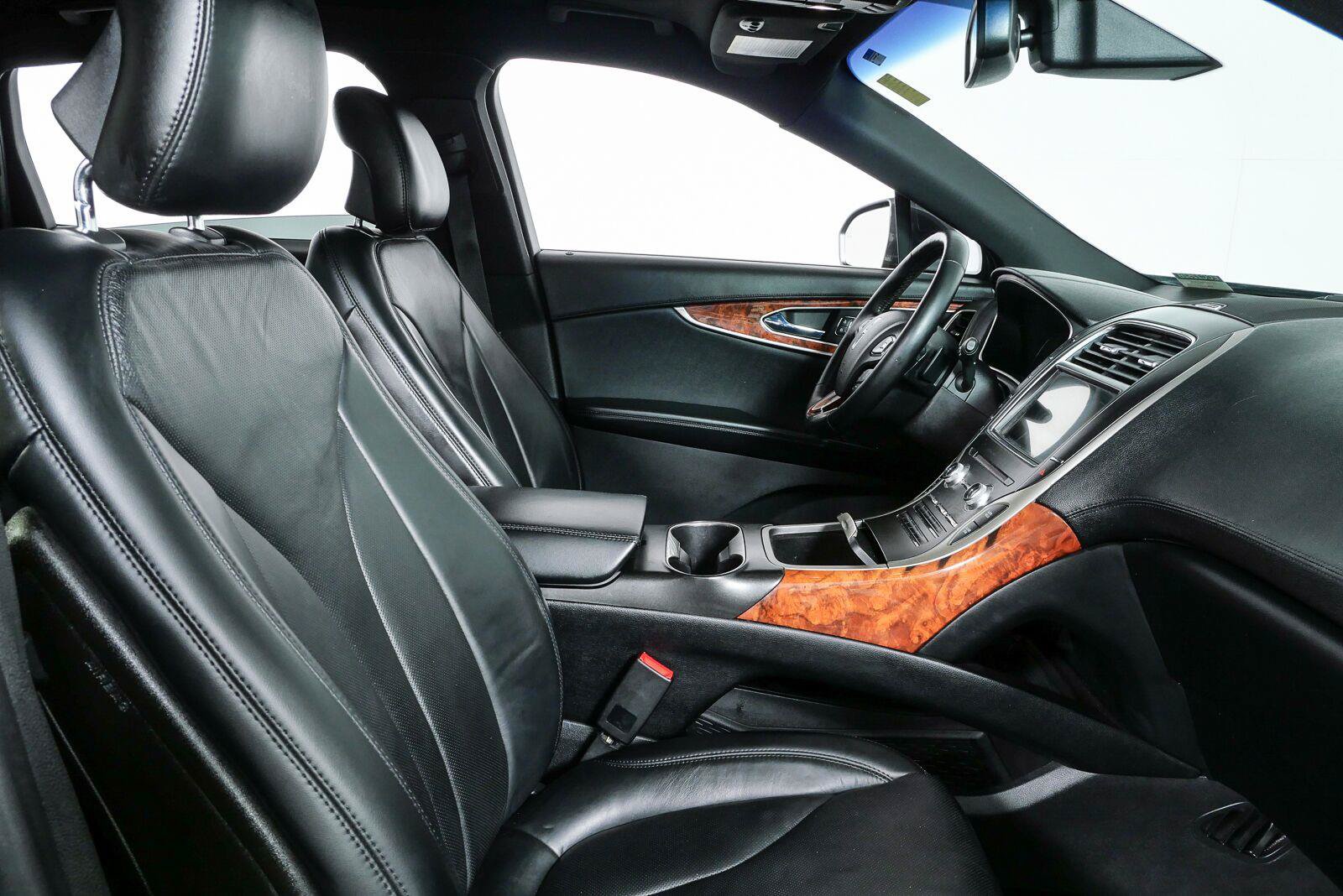 Used 2018 Lincoln MKX Reserve w/ Lincoln MKX Climate Package FWD image 23