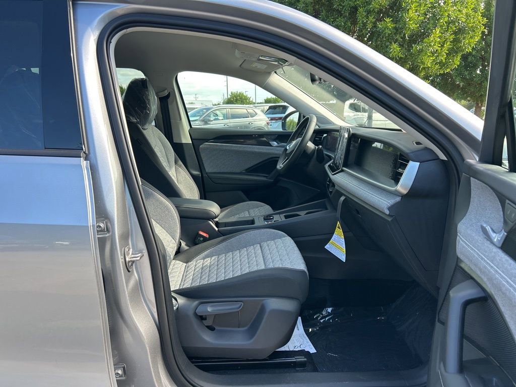 New 2026 Volkswagen Tiguan S image 32