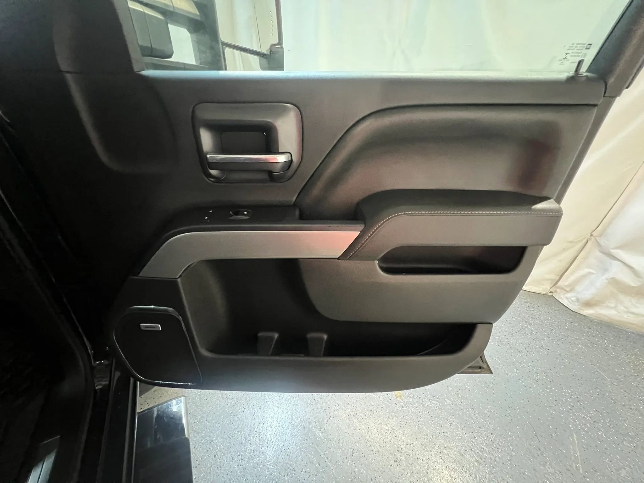 Used 2015 Chevrolet Silverado 2500 LTZ w/ Duramax Plus Package AWD/4WD image 20