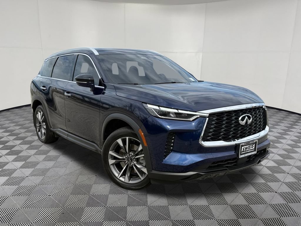 Certified 2024 INFINITI QX60 Luxe w/ Cargo Package AWD/4WD image 4