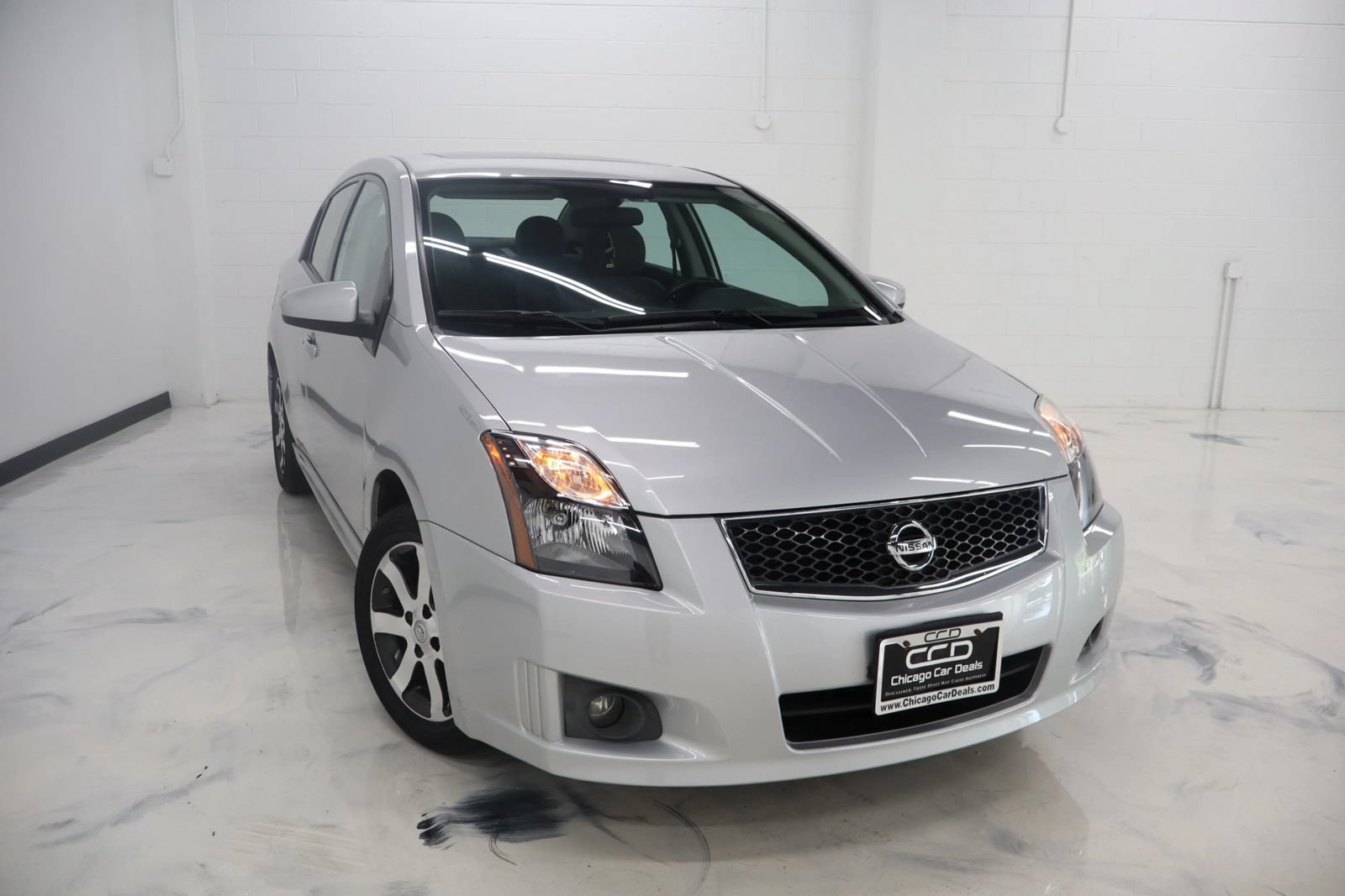 Used 2012 Nissan Sentra 2.0 SR w/ Special Edition Pkg FWD image 2